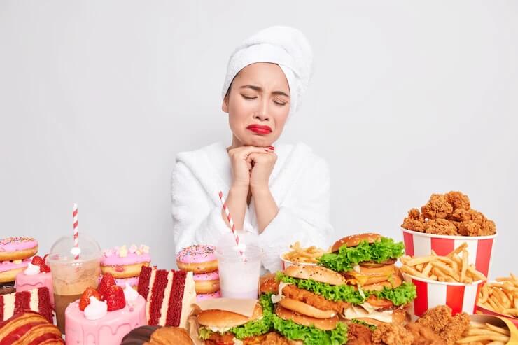 Como Tratar Compulsão Alimentar: 4 Estratégias Para Reduzir Sintomas